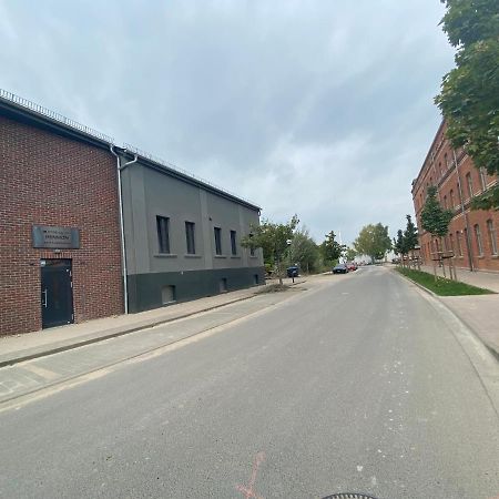 Prima Inn Unterkunft Direkt Ueber Der "Bar Am Minimax" Neuruppin Exterior foto