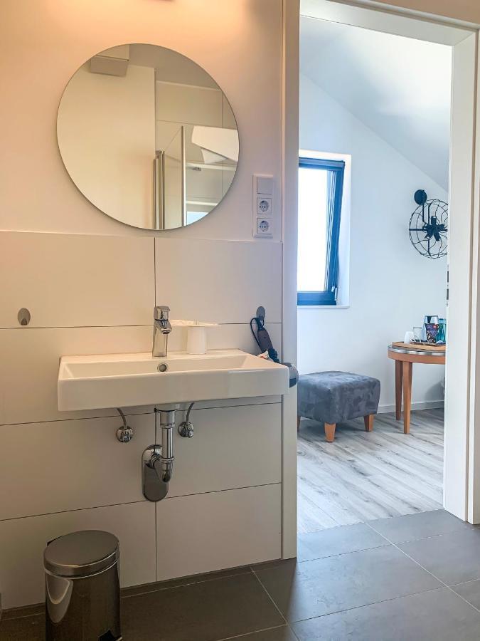 Prima Inn Unterkunft Direkt Ueber Der "Bar Am Minimax" Neuruppin Exterior foto