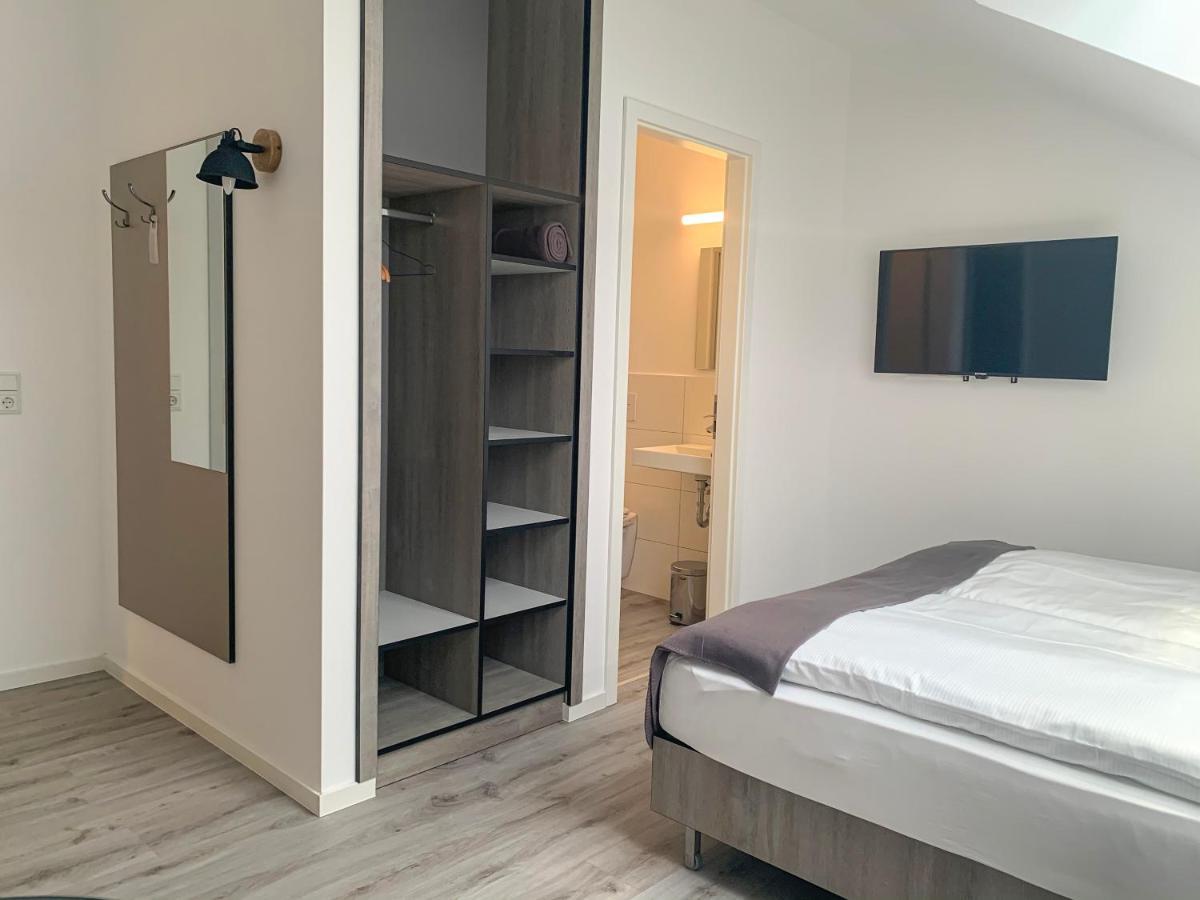 Prima Inn Unterkunft Direkt Ueber Der "Bar Am Minimax" Neuruppin Exterior foto